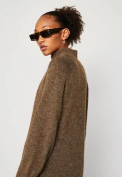 Yasbalis Ls Funnel Dress - Gebreide Jurk - Cub -Yas 8a16f46bd054420ea9d96df3c9d2800b