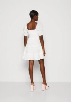 Yaskasho Dress- Jurk - Star White -Yas 8c30c7cc8ef447ecb2edb0fc7b4ee39a