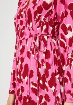 Yassavanna Long Wrap Dress - Jurk - Pink Aop Liro -Yas 8d56a7a4135b4010a178d97b2011f222