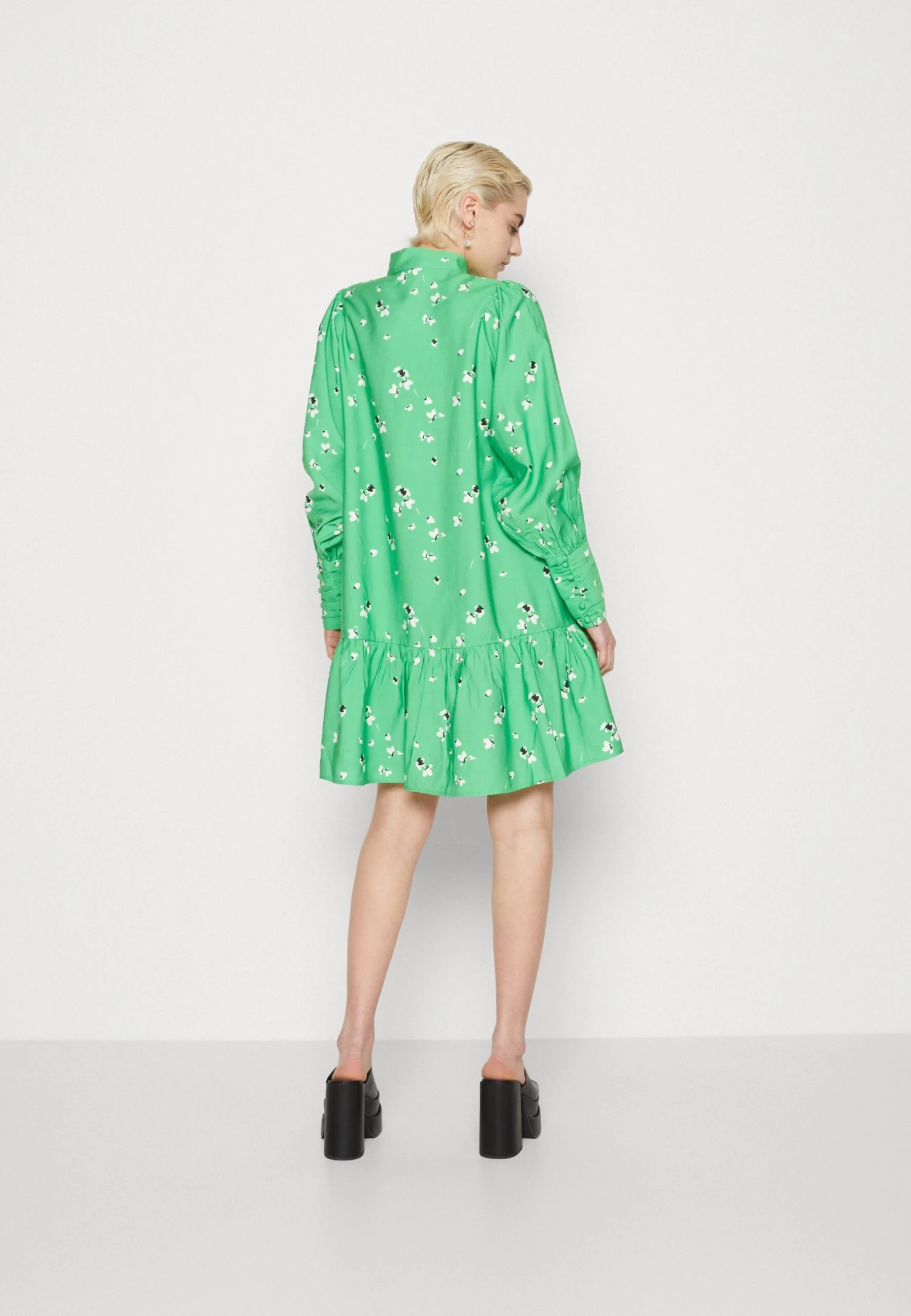 Yasdasla High Neck Dress - Blousejurk - Classic Green 5 Yasdasla High Neck Dress - Blousejurk - Classic Green - Afbeelding 3