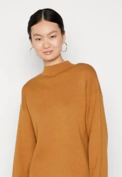 Yashalton High-Neck- Trui - Brown Sugar -Yas 933978c74d9f47d6af8e2c0e69d06c22