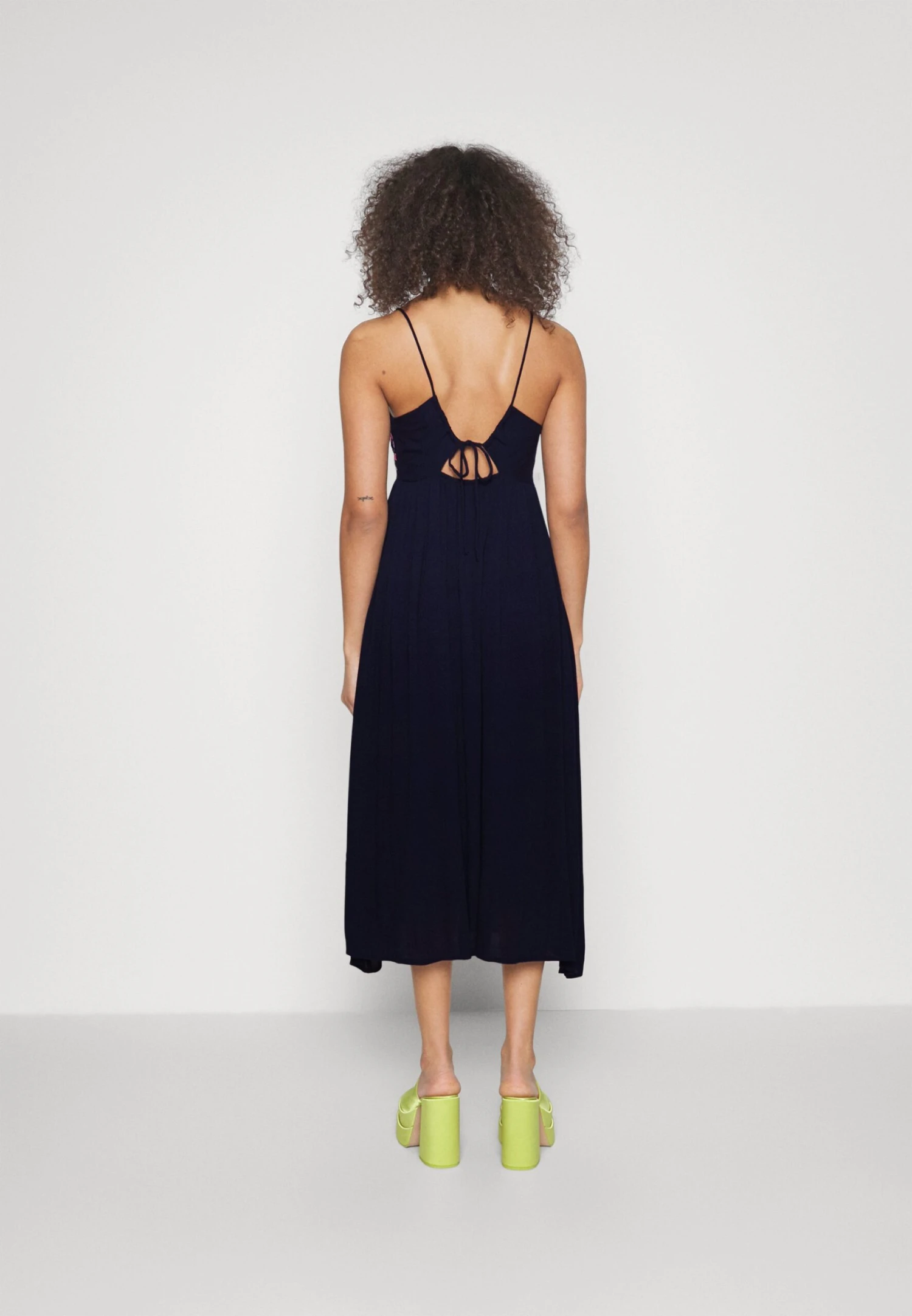 Yasmichella Strap Dress- Jurk - Navy Blazer 5 Yasmichella Strap Dress- Jurk - Navy Blazer - Afbeelding 3