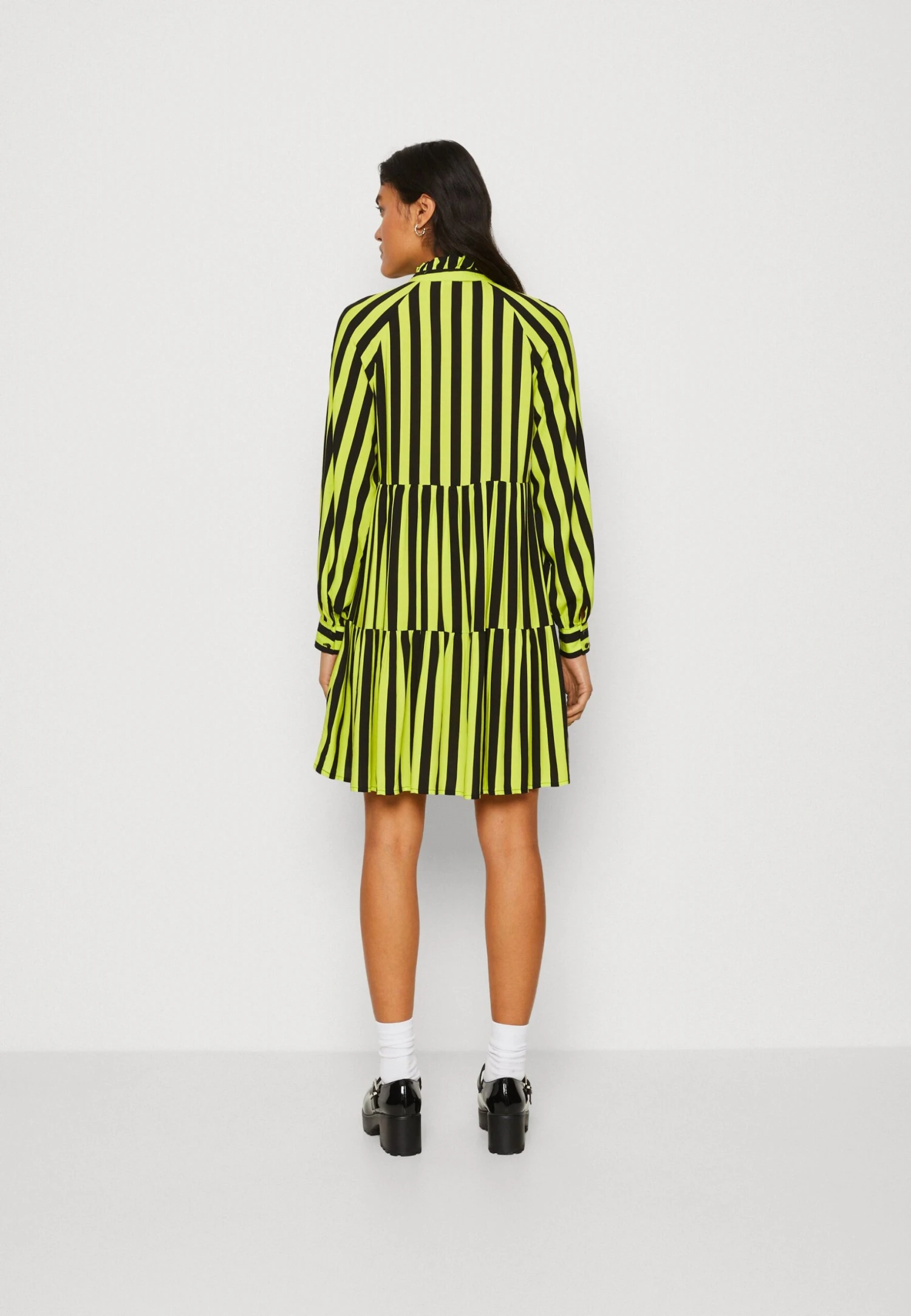 Yassavanna Dress- Jurk - Lime/Black 5 Yassavanna Dress- Jurk - Lime/Black - Afbeelding 3