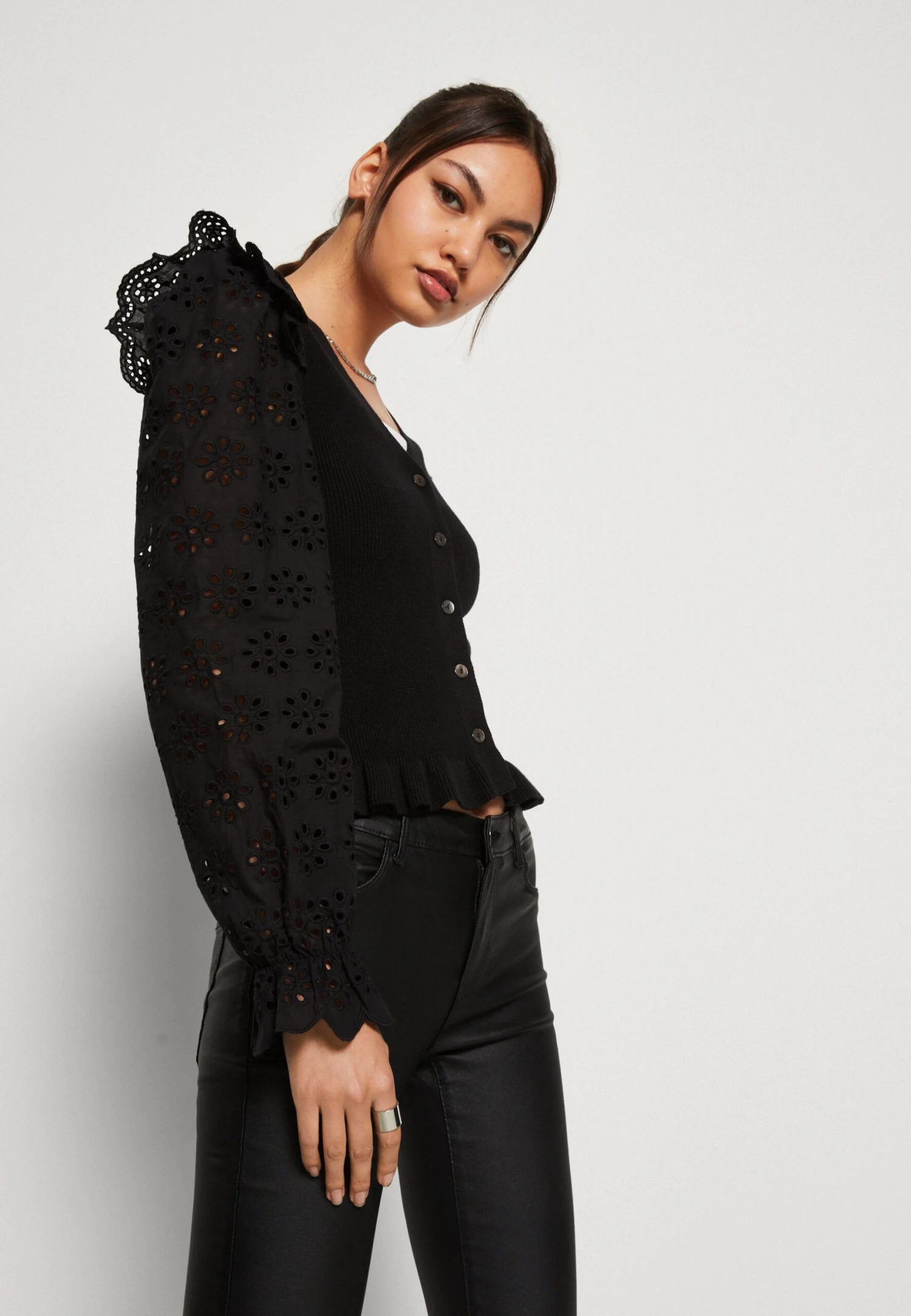 Yasholli Cardgian - Vest - Black 6 Yasholli Cardgian - Vest - Black - Afbeelding 4