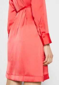 Yassofite Shirt Dress- Cocktailjurk - Bittersweet -Yas 9796d4bbf4cc4e538a4d96545f42d790