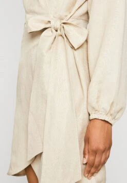 Yasheat Wrap Dress - Jurk - Birch 13 Yasheat Wrap Dress - Jurk - Birch -Yas 989aace1dcee4f11923d0c17345b0ed0