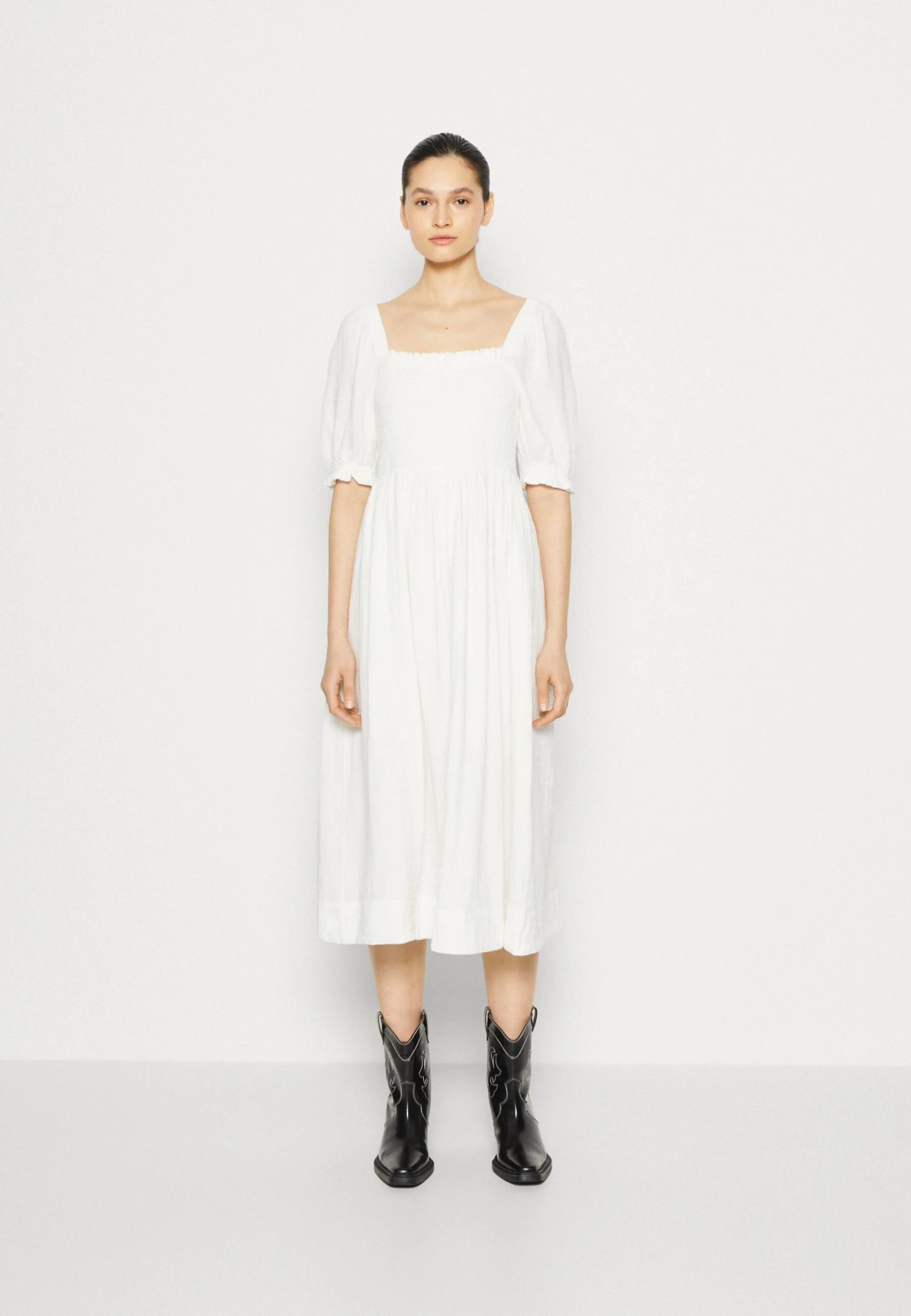 Yastammi Midi Dress - Jurk - Star White 3 Yastammi Midi Dress - Jurk - Star White