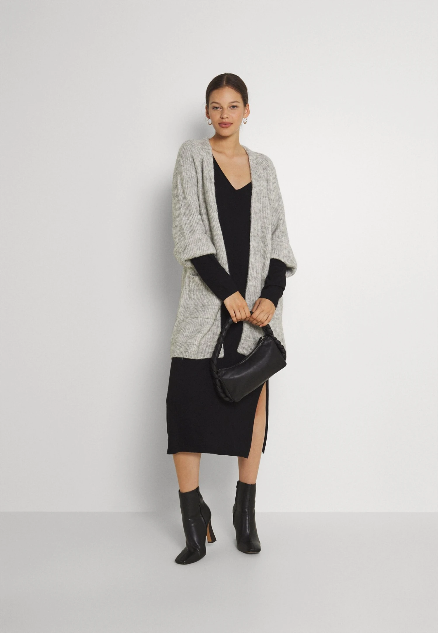 Yasalva Long Cardigan - Vest - Light Grey 4 Yasalva Long Cardigan - Vest - Light Grey - Afbeelding 2