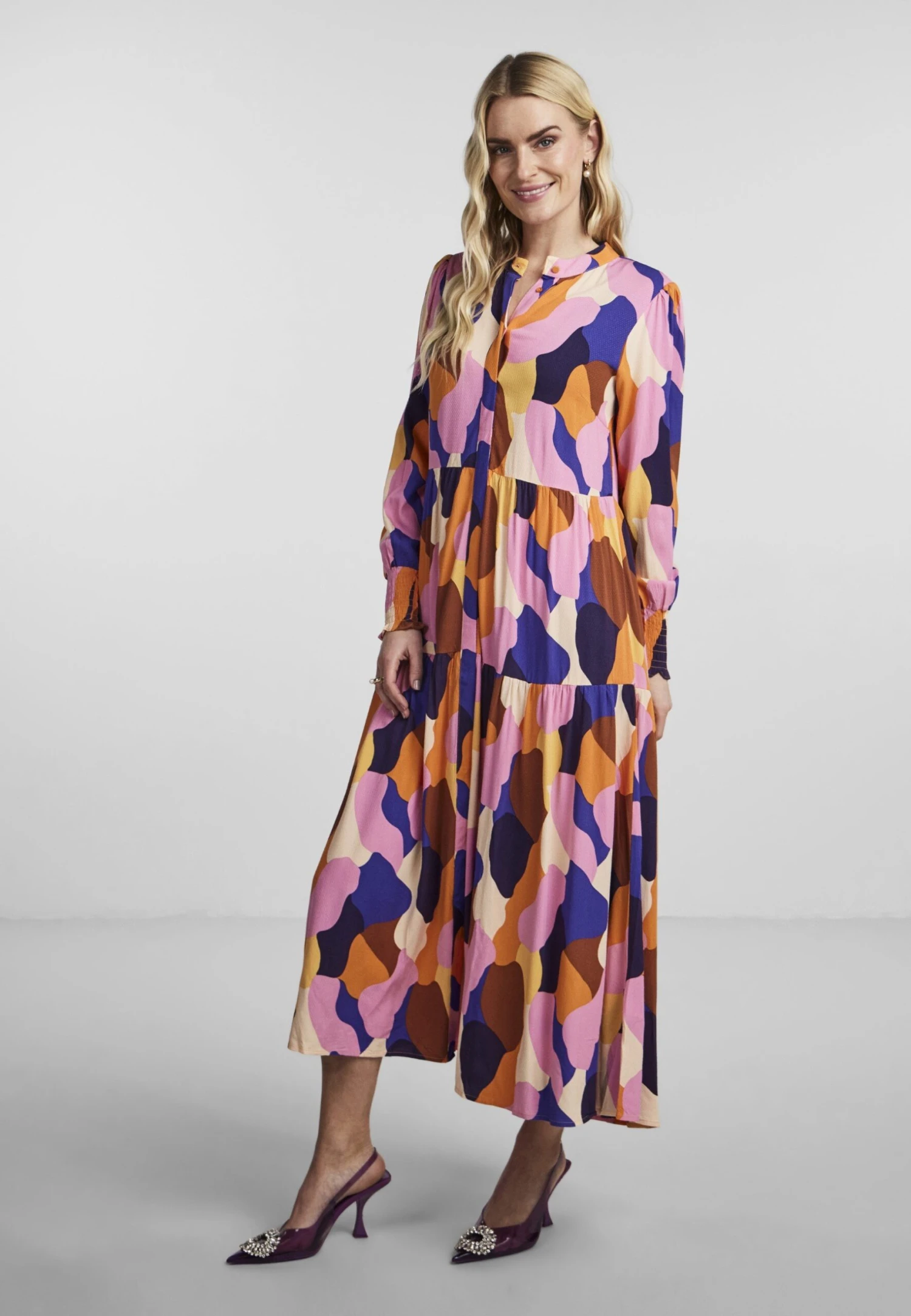 Yasterese - Maxi-Jurk - Sandshell 4 Yasterese - Maxi-Jurk - Sandshell - Afbeelding 2