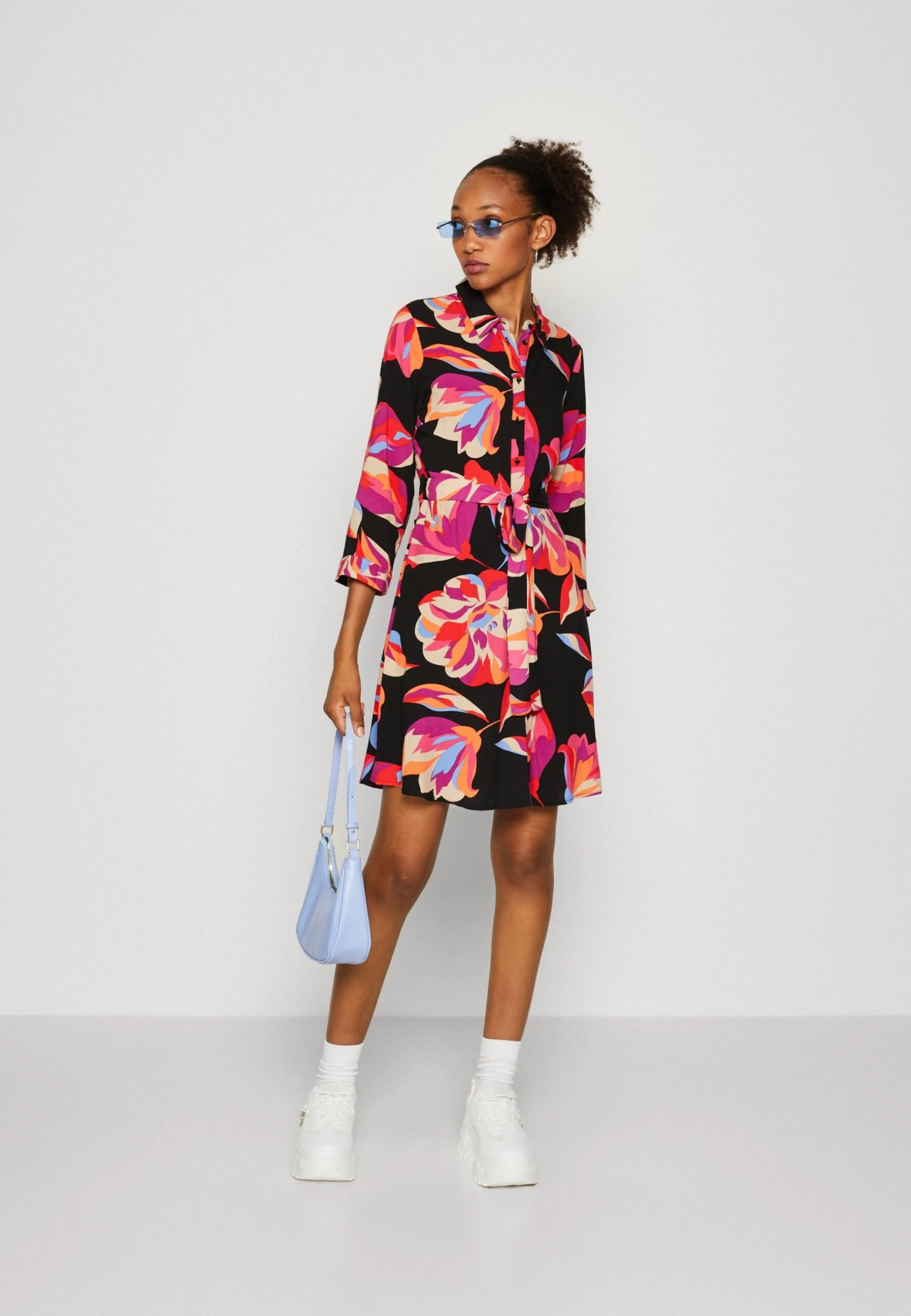 Yassavanna 3/4 Short Shirt Dress - Blousejurk - Black 4 Yassavanna 3/4 Short Shirt Dress - Blousejurk - Black - Afbeelding 2