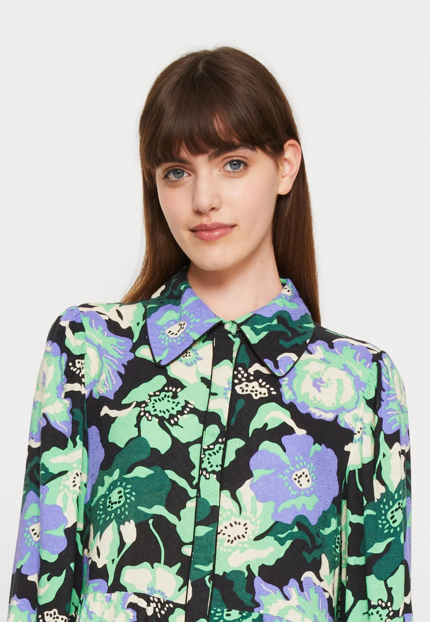 Yasmaslo Long Shirt Dress - Blousejurk - Black 6 Yasmaslo Long Shirt Dress - Blousejurk - Black - Afbeelding 4