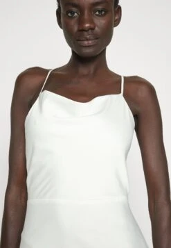 Yasdottea Strapback Train Dress- Galajurk - Star White 13 Yasdottea Strapback Train Dress- Galajurk - Star White -Yas adba0f2af14740fcba6a8c0e54e14c04