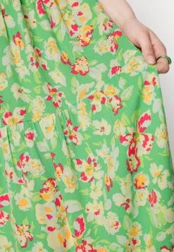 Yasuria Long Dress - Maxi-Jurk - Poison Green -Yas b196e8fb558a48d89eb00757f6b99b62