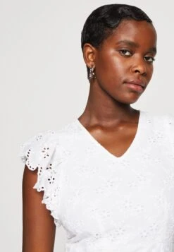 Yasjenna Frill Dress - Jurk - Star White 13 Yasjenna Frill Dress - Jurk - Star White -Yas b430534c3ba045e69182025cc5440bee