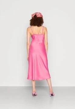 Yasdottea Strap Midi Dress Show - Cocktailjurk - Ibis Rose 9 Yasdottea Strap Midi Dress Show - Cocktailjurk - Ibis Rose -Yas b72ec4efa5194bb9a38f888177be30e5