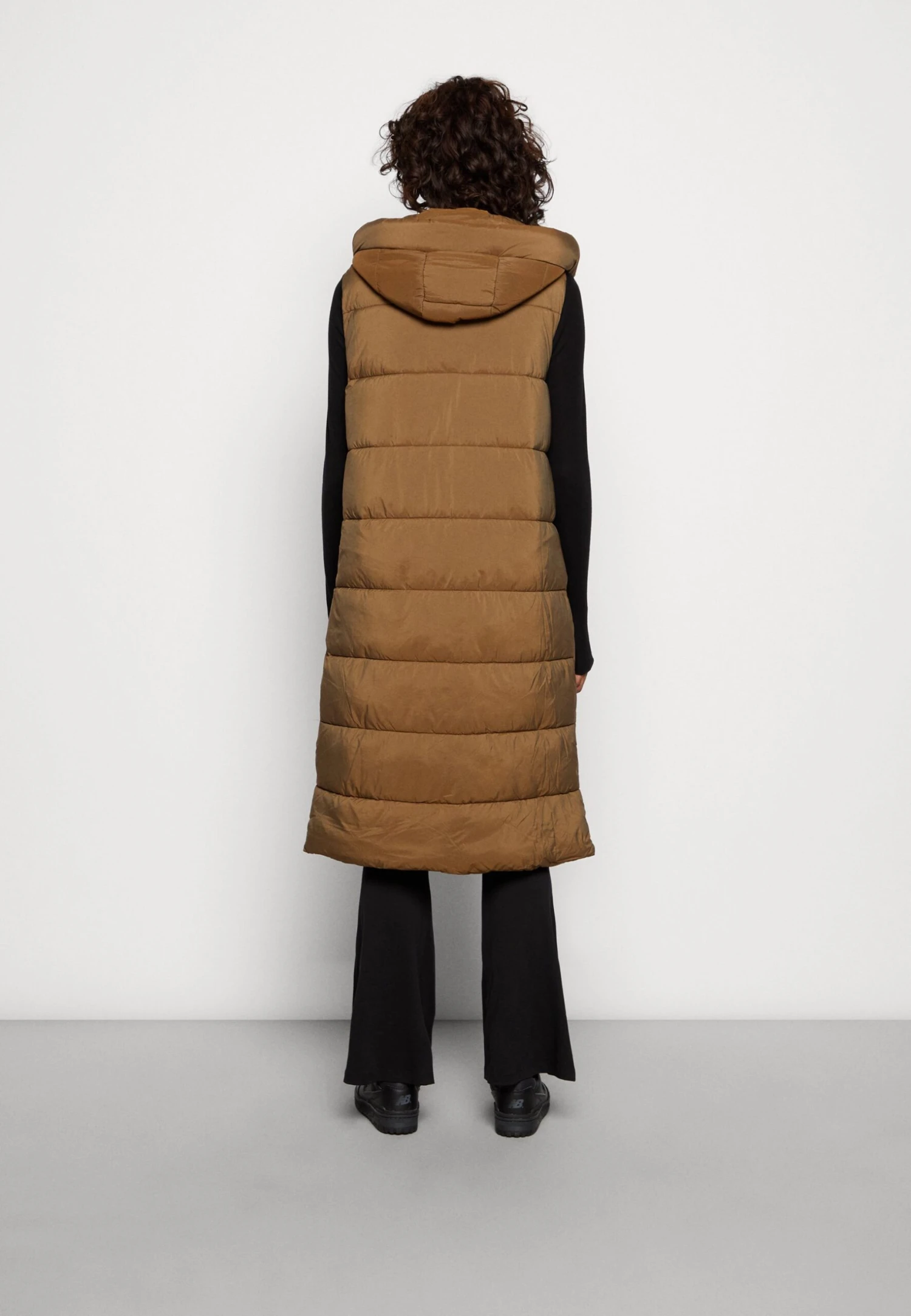 Yaslira Padded Vest - Bodywarmer - Teak 5 Yaslira Padded Vest - Bodywarmer - Teak - Afbeelding 3