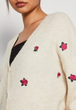 Yasbouquet - Vest - Birch 13 Yasbouquet - Vest - Birch -Yas c00ded1cd7b640f49024231267434105