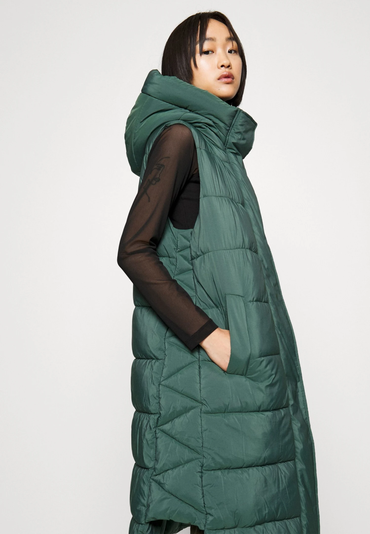 Yasliro Padded Vest - Bodywarmer - Garden Topiary 6 Yasliro Padded Vest - Bodywarmer - Garden Topiary - Afbeelding 4