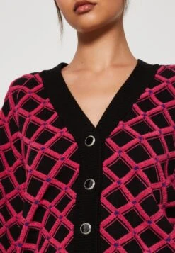 Yasgraphia Cardigan - Vest - Surf The Web 13 Yasgraphia Cardigan - Vest - Surf The Web -Yas c2bc831668d34f0d9b36f865824f9121