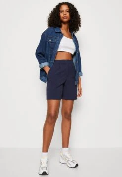 Yashelen - Shorts - Navy 11 Yashelen - Shorts - Navy -Yas c3dadf42b35645c2ab5b67f3a802e7d4
