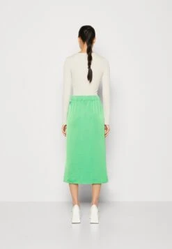 YAS Ivy Midi - Wikkelrok - Classic Green 10 YAS Ivy Midi - Wikkelrok - Classic Green -Yas cbf28001be454a62a8279ddf1e6d5f74