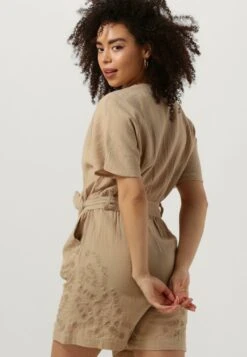 Yas -Yas e32742b77fd2424e96965d92076d3ead