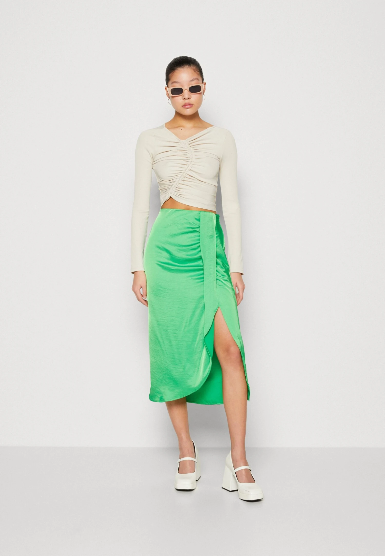 YAS Ivy Midi - Wikkelrok - Classic Green 4 YAS Ivy Midi - Wikkelrok - Classic Green - Afbeelding 2