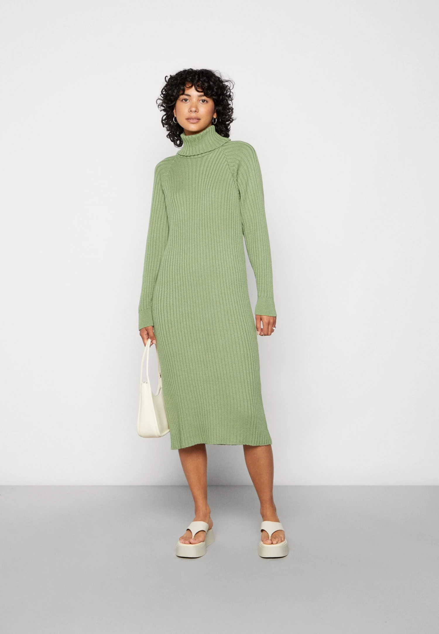 YAS Midi Rollneck S Noos - Gebreide Jurk - Loden Frost 4 YAS Midi Rollneck S Noos - Gebreide Jurk - Loden Frost - Afbeelding 2