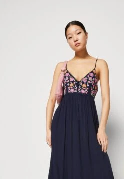 Yasmichella Strap Dress - Jurk - Dark Blue 11 Yasmichella Strap Dress - Jurk - Dark Blue -Yas e7f38d9d72bc4e698ad0ee7f0953c9d5