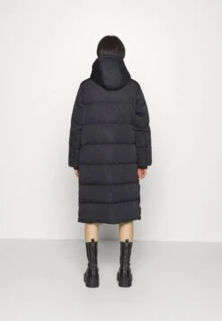 Yaspuffa Long Coat - Donsjas - Black 10 Yaspuffa Long Coat - Donsjas - Black -Yas e8fc9d96dd194d858d15953361539e83