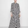 Yassavanna Long Shirt Dress - Maxi-Jurk - Black/ White Stripes 1 Yassavanna Long Shirt Dress - Maxi-Jurk - Black/ White Stripes -Yas f3199e5238774c1c87ef005f279fb54c