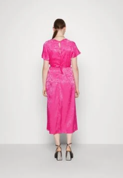Yasretrieve Long Dress Show - Cocktailjurk - Carmine Rose -Yas f5266e5f44704392b4be0234c8c2bad1