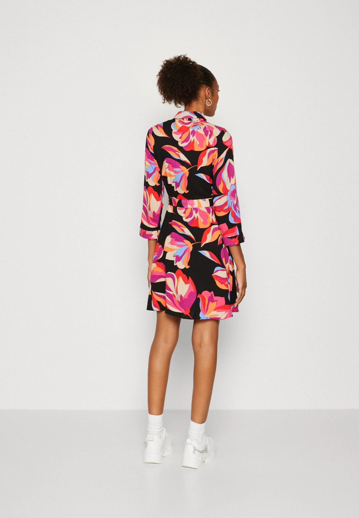 Yassavanna 3/4 Short Shirt Dress - Blousejurk - Black 5 Yassavanna 3/4 Short Shirt Dress - Blousejurk - Black - Afbeelding 3