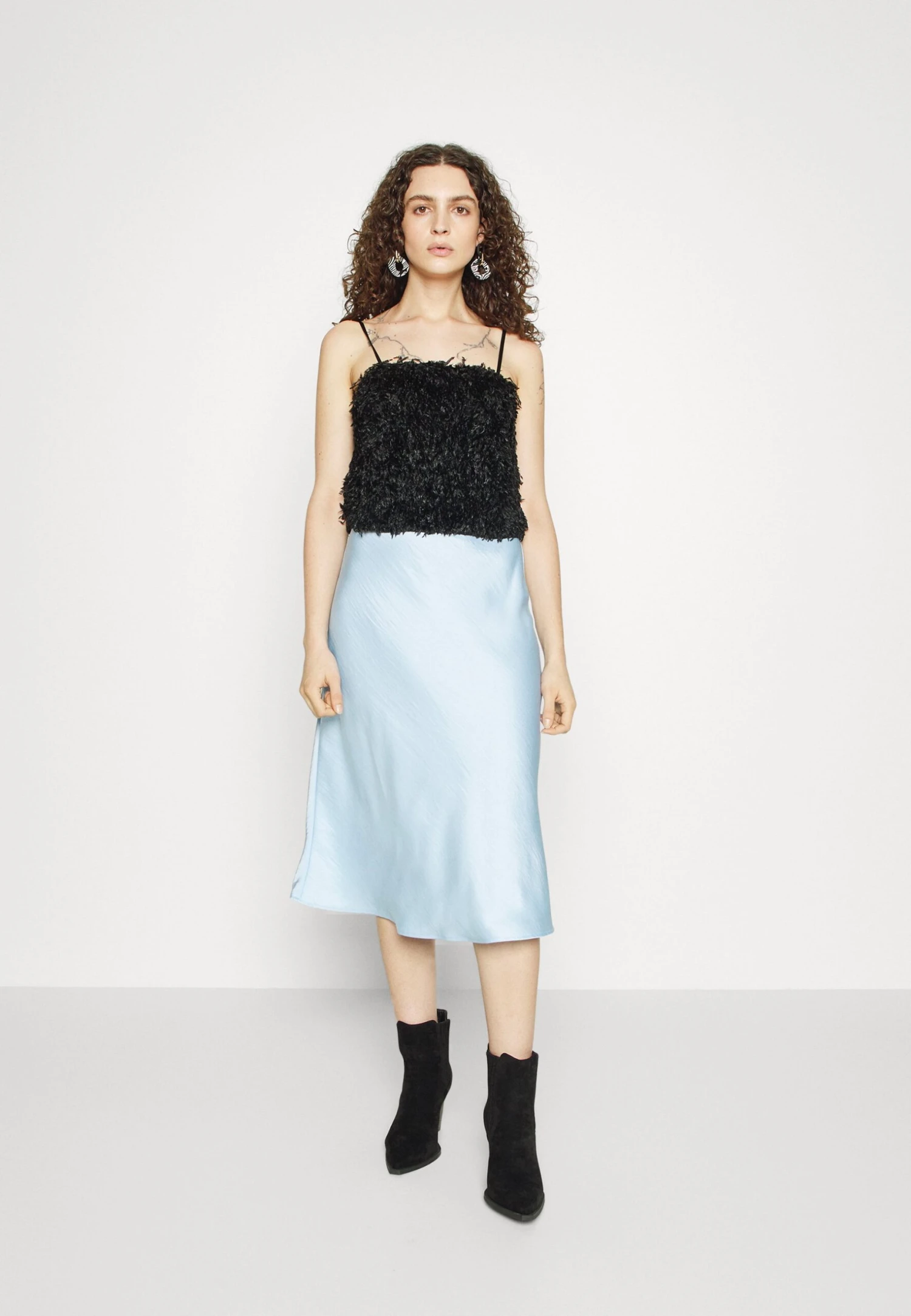 Yaspastella Midi Skirt - A-Lijn Rok - Whispy Blue 4 Yaspastella Midi Skirt - A-Lijn Rok - Whispy Blue - Afbeelding 2