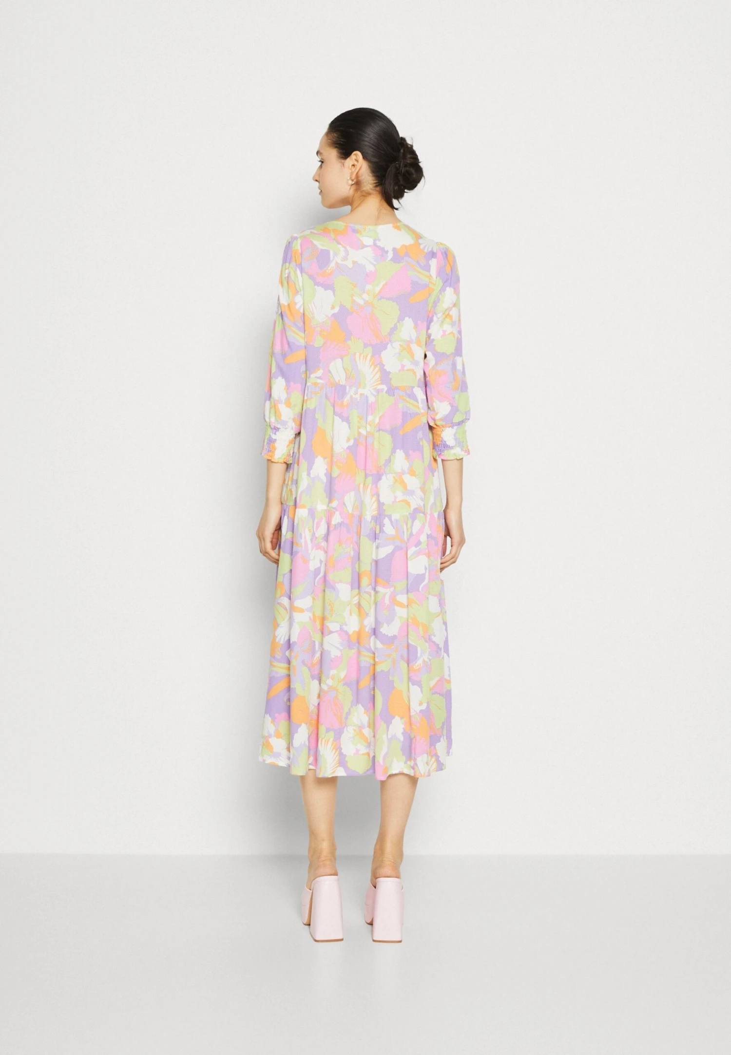 Yasalira Long Dress - Jurk - Lilac 5 Yasalira Long Dress - Jurk - Lilac - Afbeelding 3