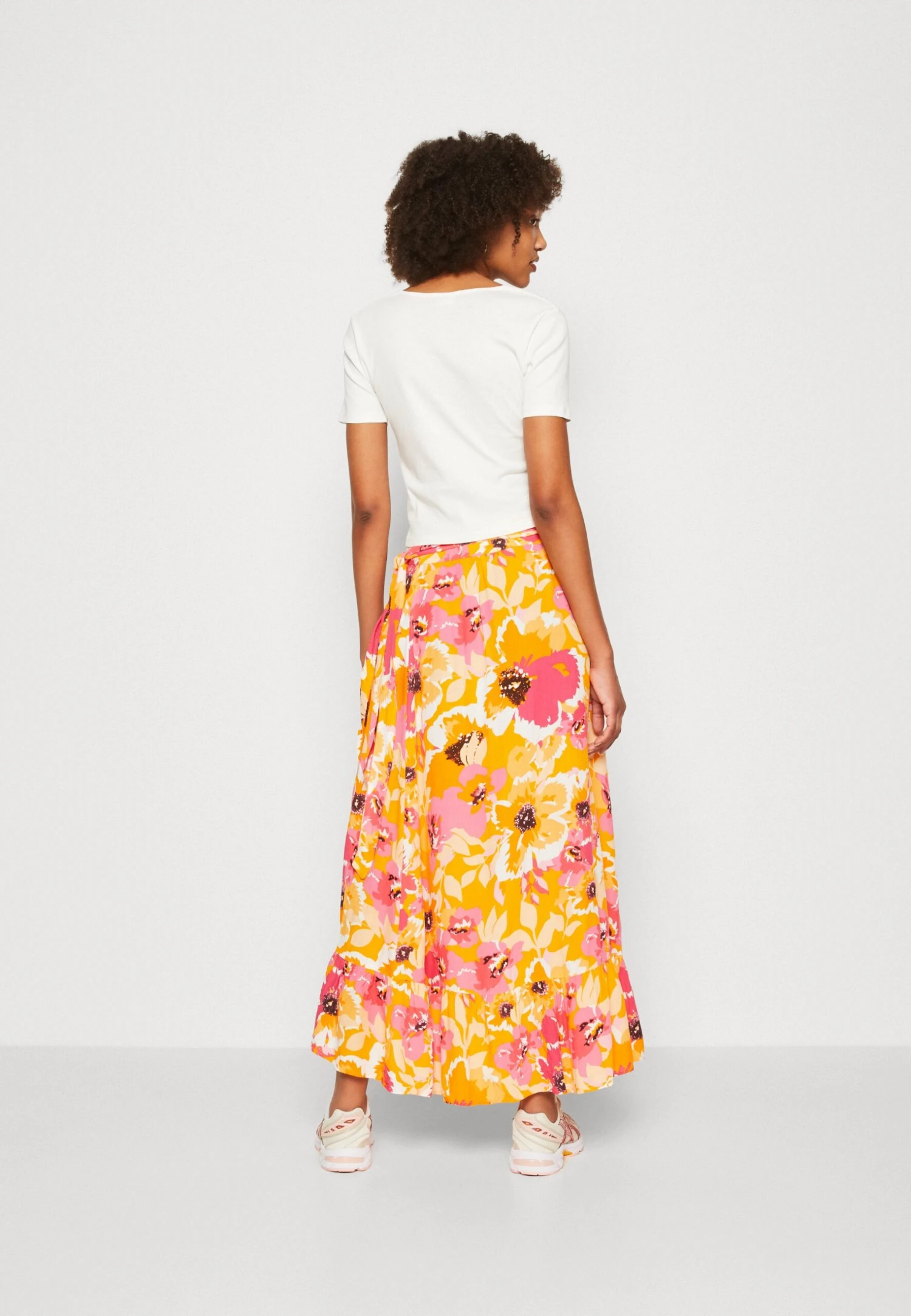 Yassunrise Wrap Skirt - Wikkelrok - Orange 5 Yassunrise Wrap Skirt - Wikkelrok - Orange - Afbeelding 3