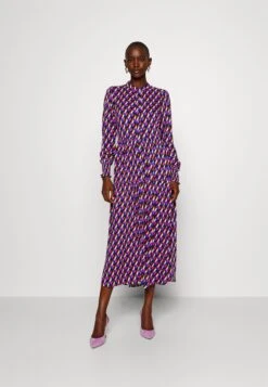 Yasalira Long Shirt Dress- Maxi-Jurk - Surf The Web/Zagga -Yas f9d8ba1062c84012b4fb00655a55afec