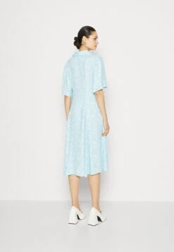 YAS Stelli 2/4 Midi Shirt Dress - Blousejurk - Blue 10 YAS Stelli 2/4 Midi Shirt Dress - Blousejurk - Blue -Yas fba8f796b201439b804988deae3649ae