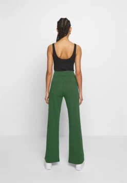 YAS Victoria Wide- Broek - Greener Pastures -Yas fbf38961615d4c7e91af5c9b695a8d35