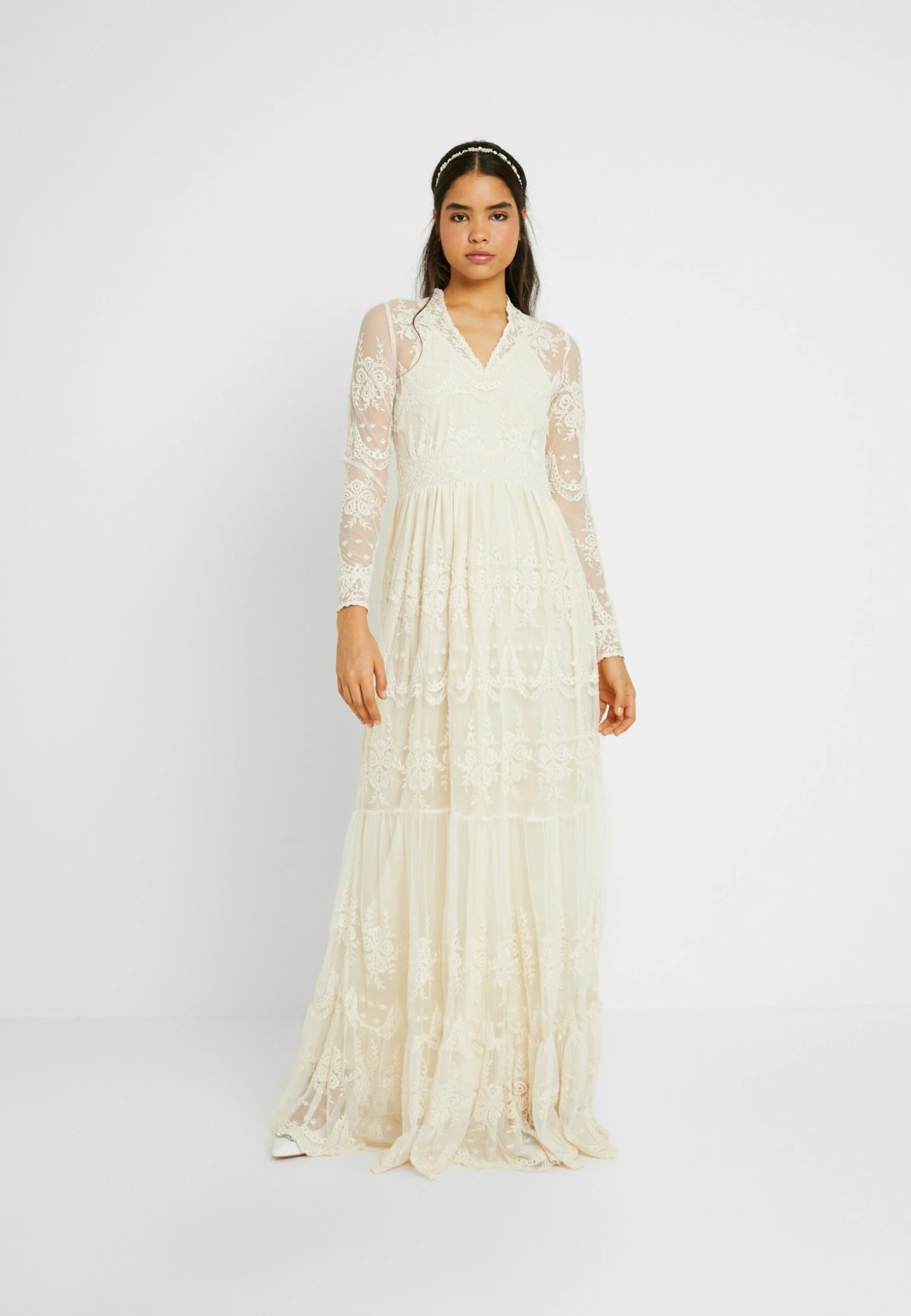 Yaseloise Dress Celeb - Galajurk - Star White 3 Yaseloise Dress Celeb - Galajurk - Star White