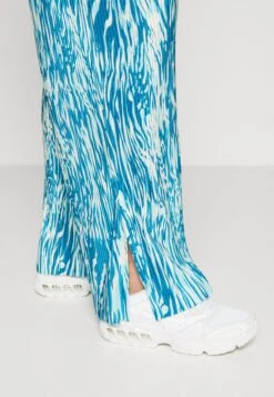 Yaszella Pants - Broek - Deep Lake/Zella 11 Yaszella Pants - Broek - Deep Lake/Zella -Yas fef9842045bb446290123d81a309b72d